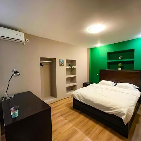 Cool Flat With Hot Tub In The Old Town Apartment Bucureşti Exterior foto