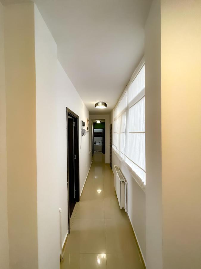 Cool Flat With Hot Tub In The Old Town Apartment Bucureşti Exterior foto