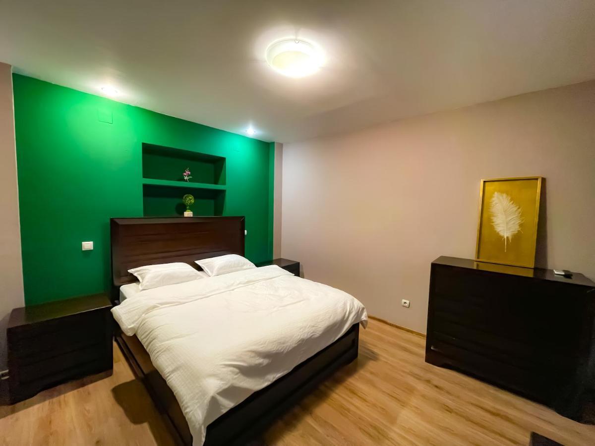 Cool Flat With Hot Tub In The Old Town Apartment Bucureşti Exterior foto