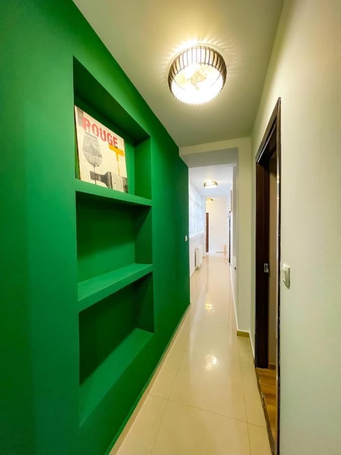 Cool Flat With Hot Tub In The Old Town Apartment Bucureşti Exterior foto